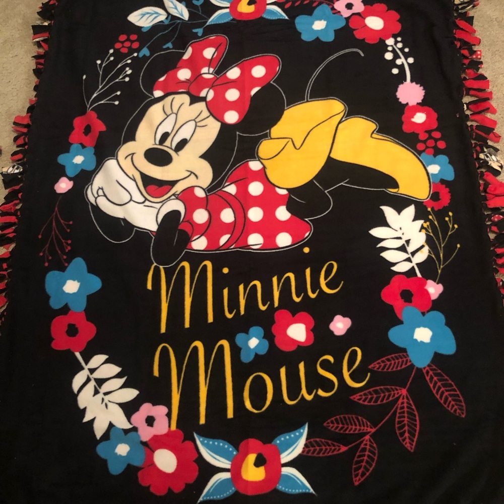 Minnie Mouse Double Sided Blanket.